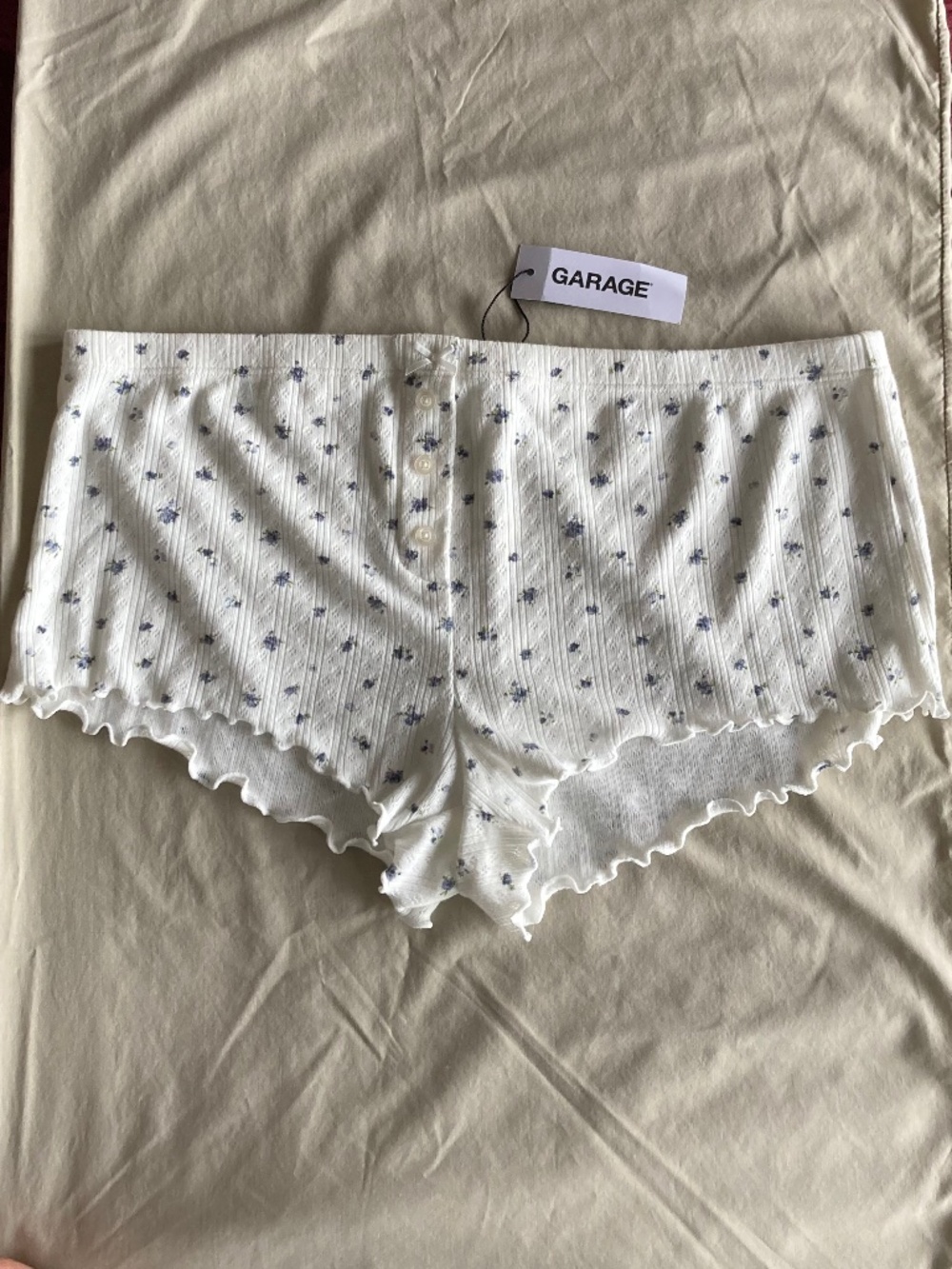 Garage Pointelle Lettuce Edge Pajama Shorts - NWT (Size Large)